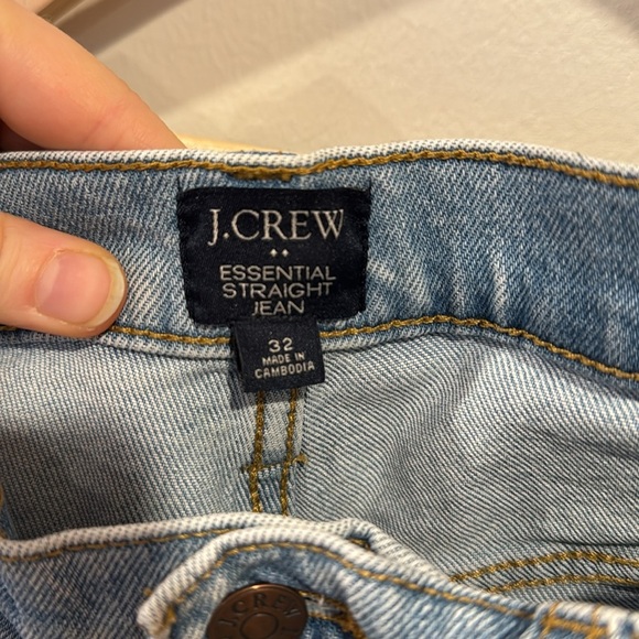 J. Crew Women’s Essential Straight Jean Light Blue Wash Everyday Jeans Size 32 - Picture 5 of 8